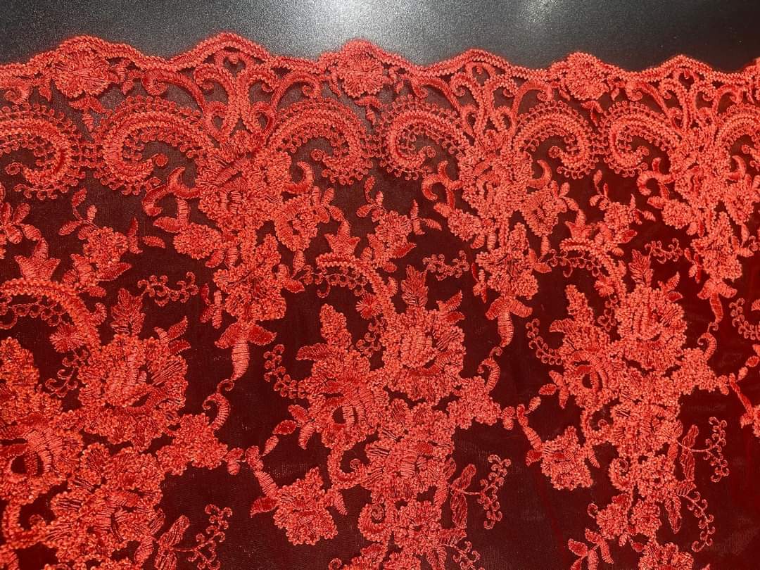 Broderie pe tull Latime: 1.35 m KHB014